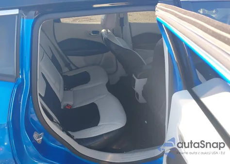 2018 Jeep Compass Latitude 4X4 из США, поврежденный, VIN 3C4NJDBB3JT167790